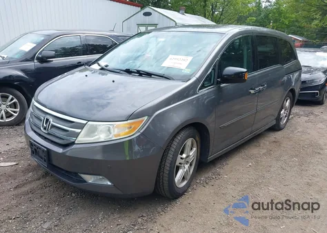 2013 Honda Odyssey Touring/Touring Elite from USA, damaged, VIN 5FNRL5H90DB046479